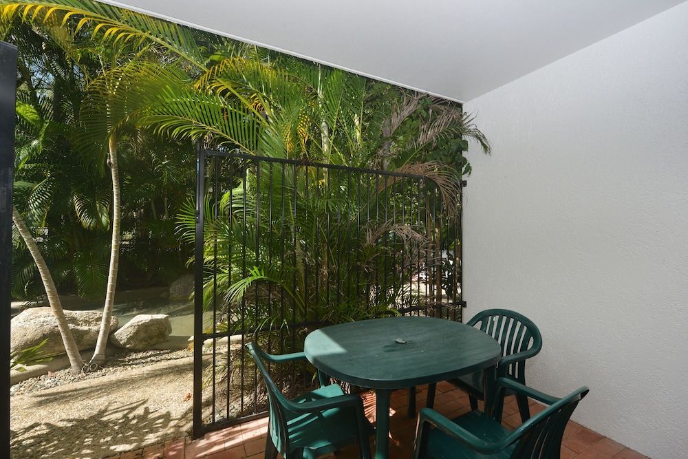 undefined Seascape Holidays - Coral Apartments 8