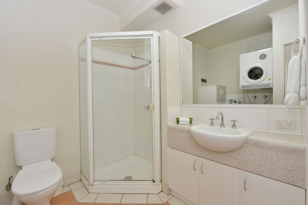 Seascape Holidays - Coral Apartments Apartment, 1 Bedroom 8