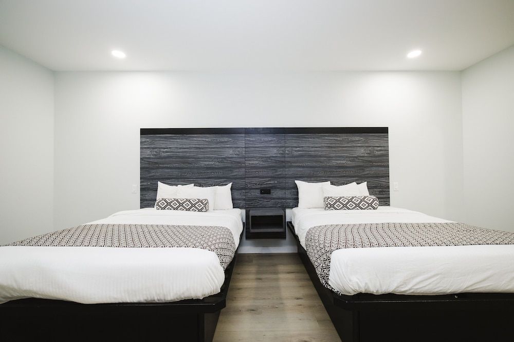 Sapphire Inn and Suites Standard Double Room, Non Smoking