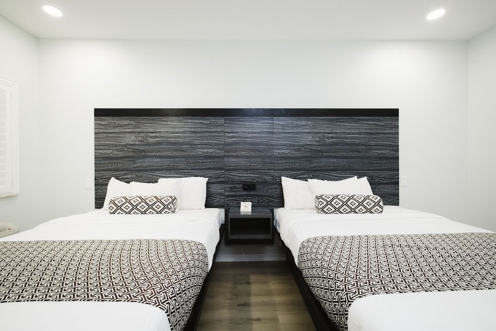 Sapphire Inn and Suites Standard Double Room, Non Smoking 3