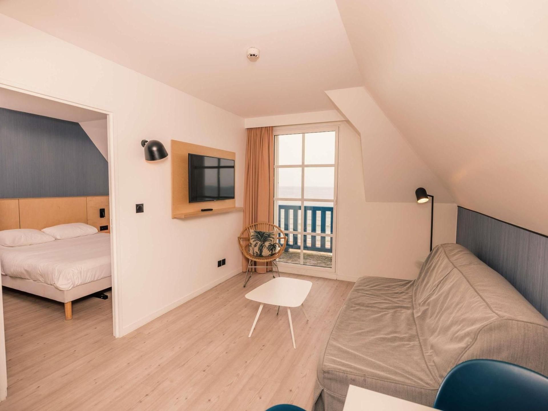 Family Room with One Double Bed And One Double Sofa Bed