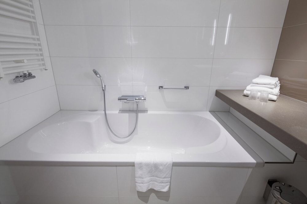 Van der Valk Hotel Haarlem Comfort Triple Room 8