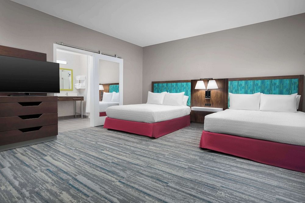 Studio, 2 Queen Beds, Accessible, Bathtub