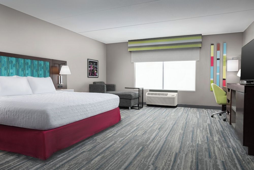 Room, 1 King Bed, Accessible, Bathtub
