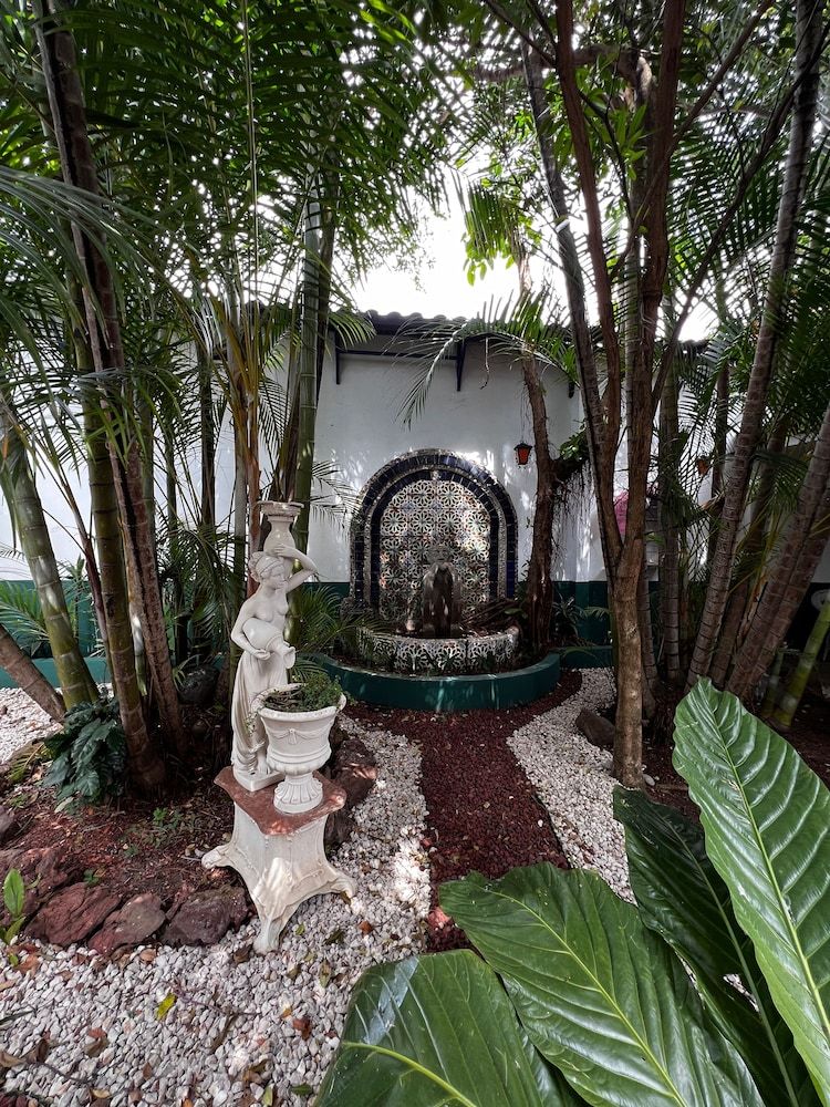 undefined Hotel 1492 7