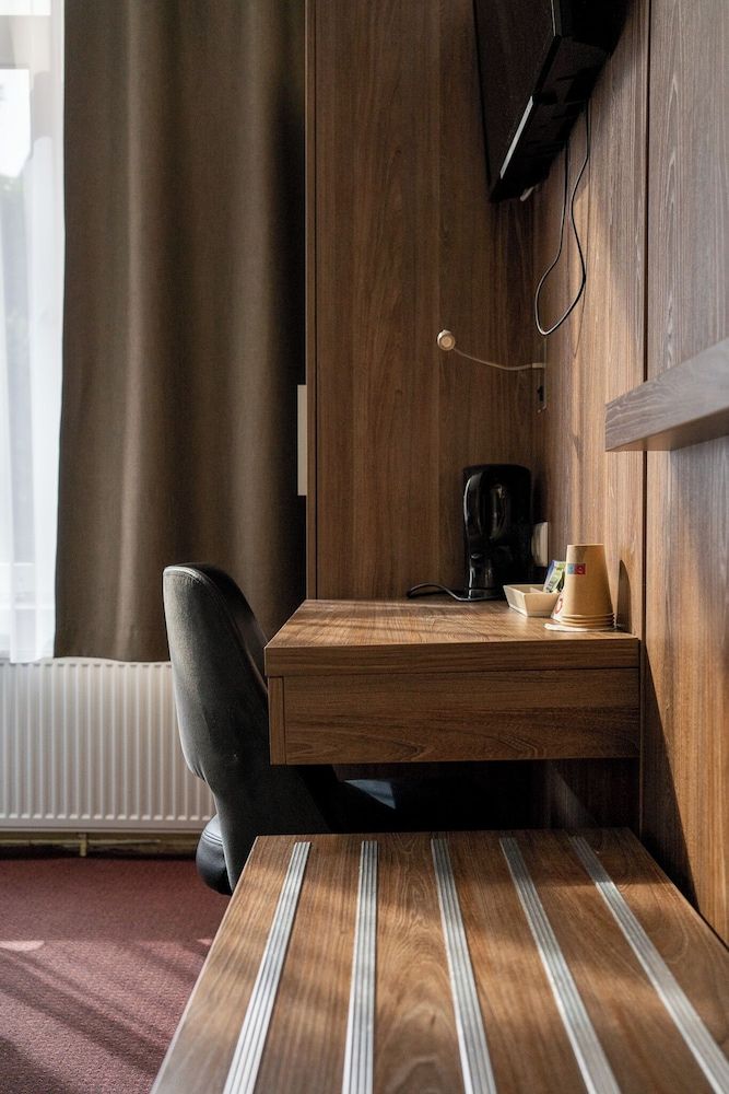 Hotel Wilhelmina Classic Double Room 9