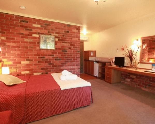 Deluxe Room with Spa Bath
