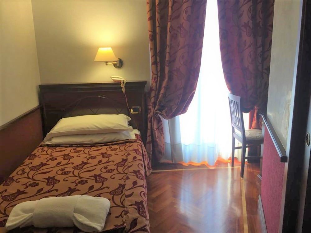 undefined Hotel Best Roma 2