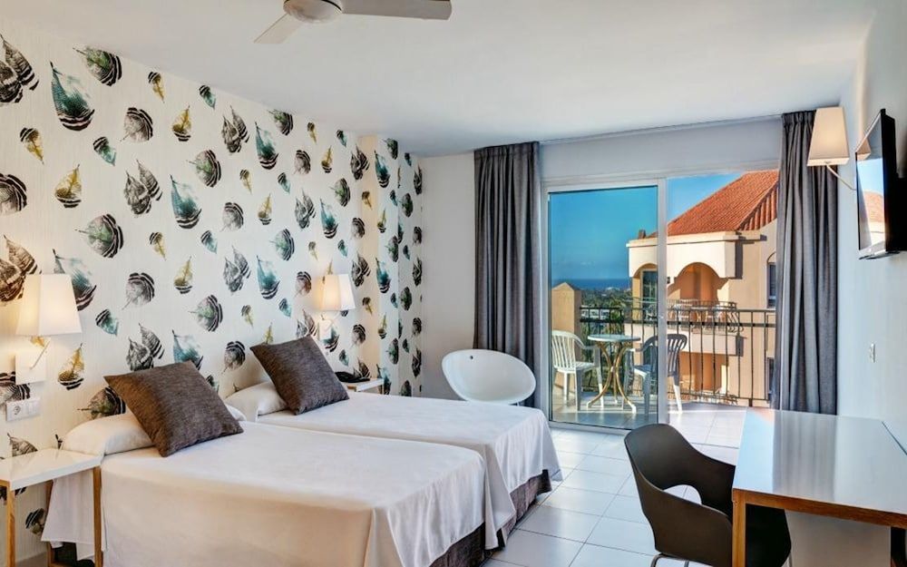 Double Room (2+1)