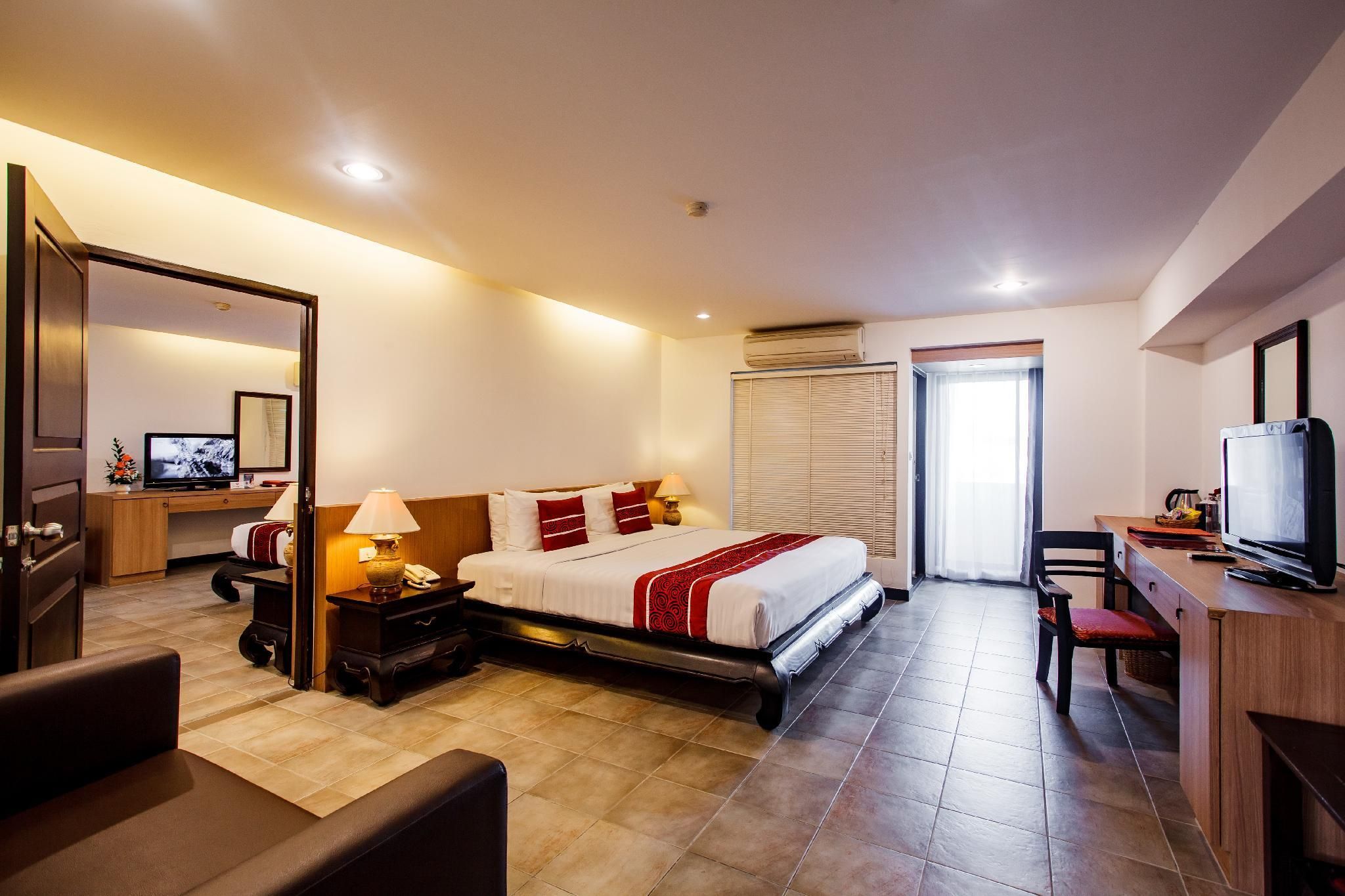 undefined Raming Lodge Hotel 6