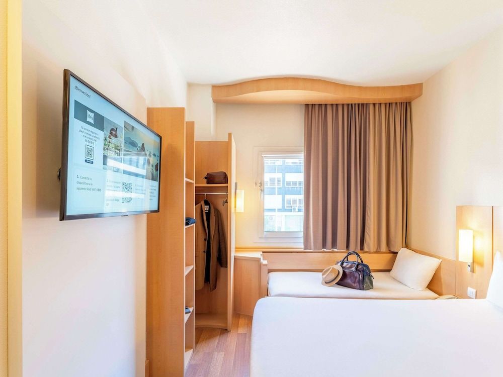ibis Madrid Calle Alcala Room, Multiple Beds 3