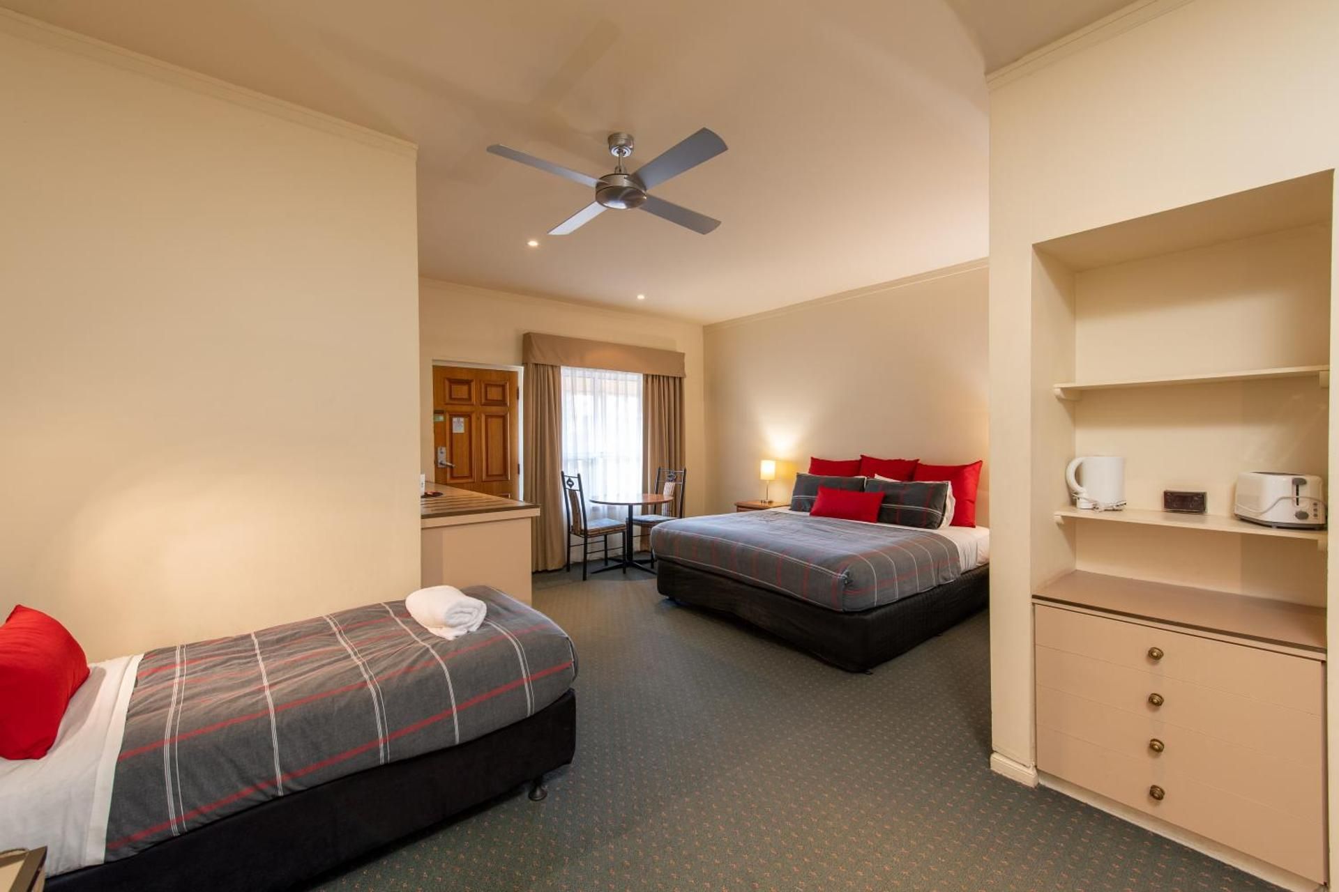 Standard Suite with 1 King size bed and 2 Single beds