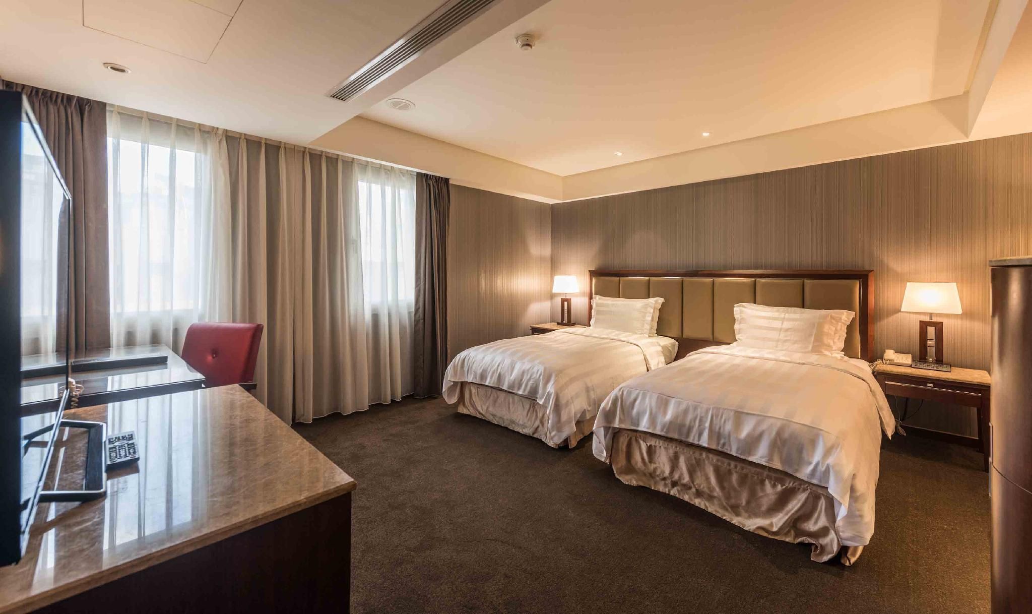 undefined Royal Biz Taipei 5