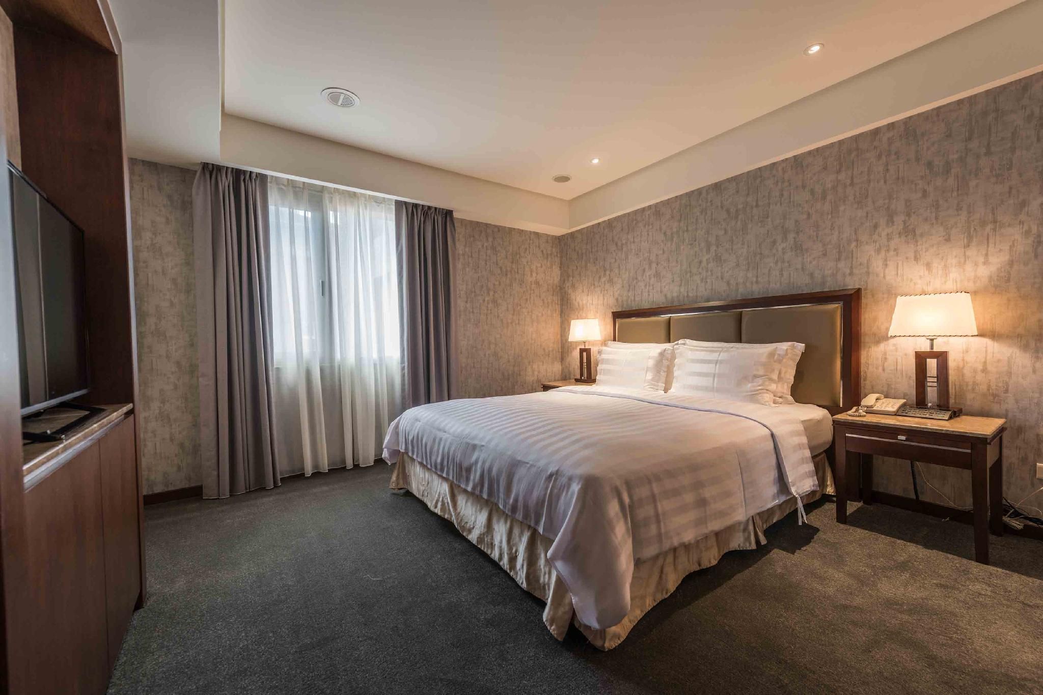 undefined Royal Biz Taipei 8