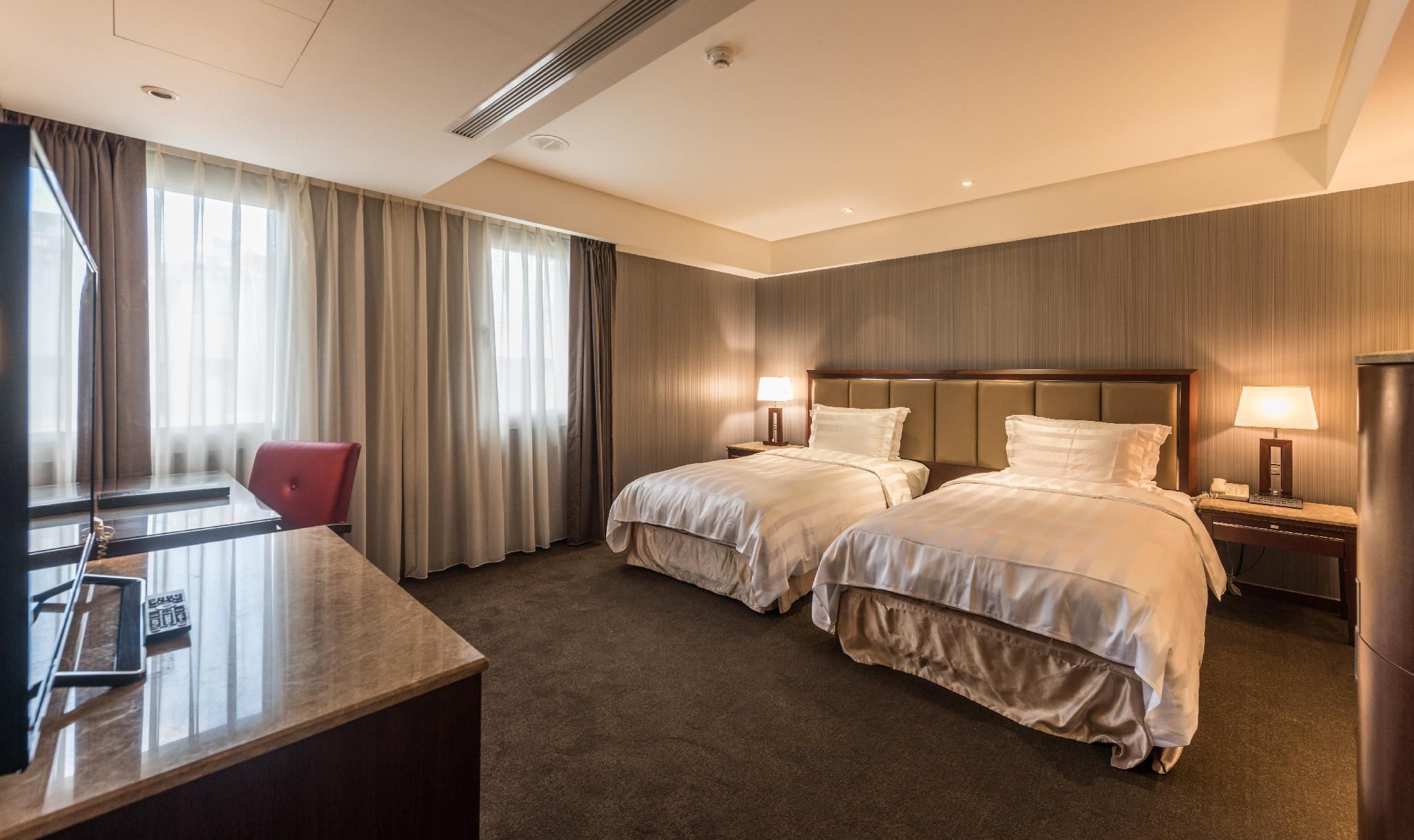 Deluxe Twin with Extra Bed