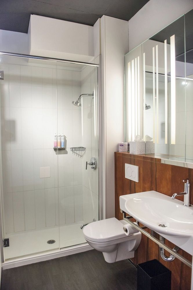 Hôtel Alt Quartier DIX30 Room, 1 Queen Bed 3