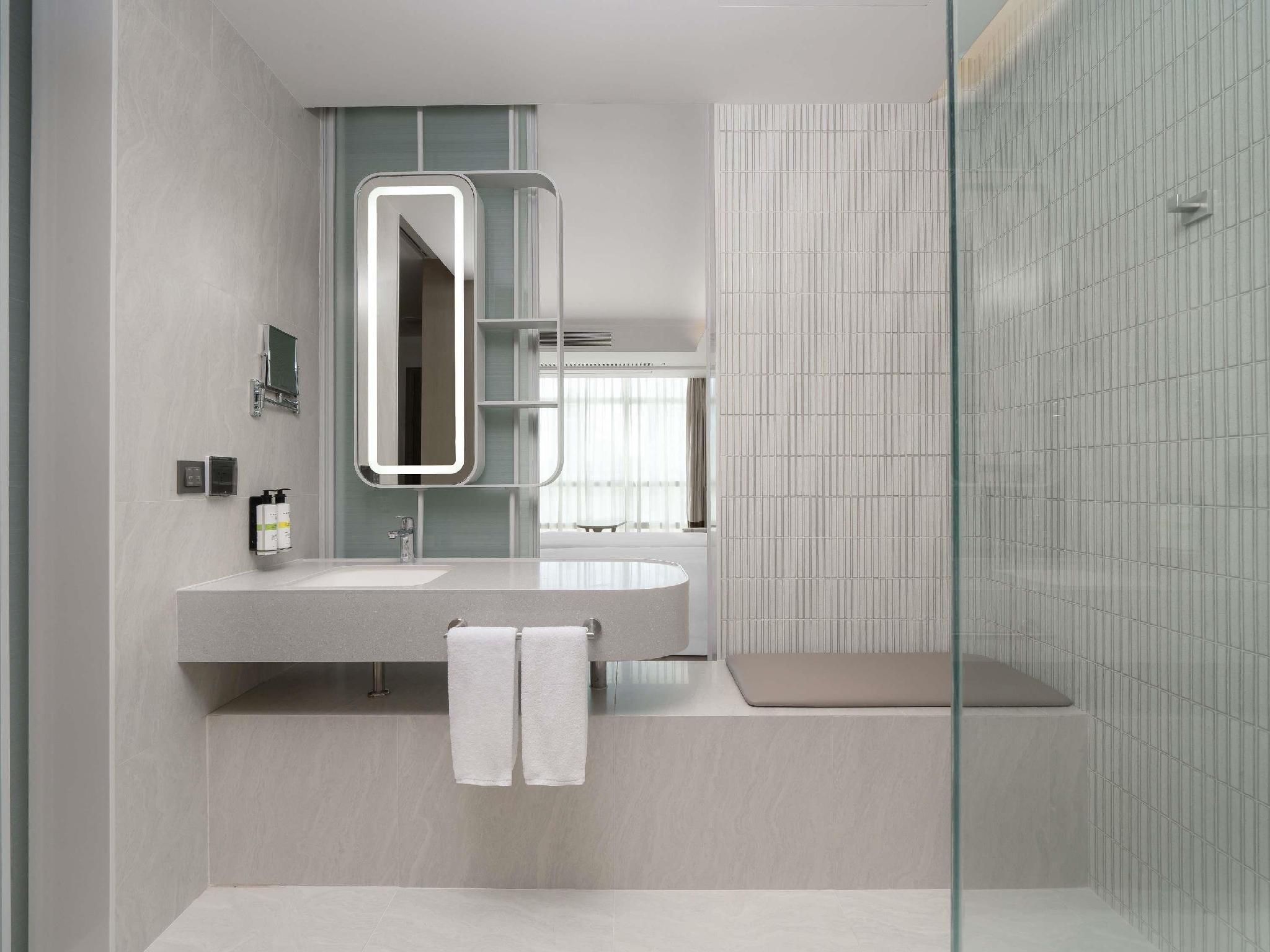 Premier Deluxe with 1 Double Bed City View