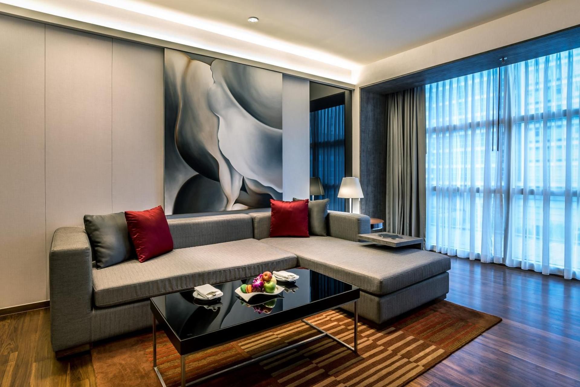 Executive Suite With 1 King Bed