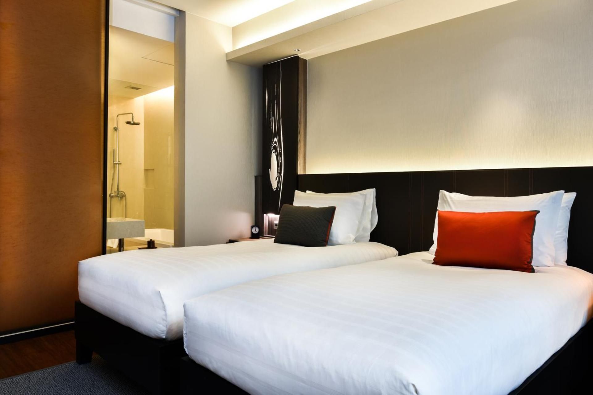 Deluxe 2 Single Beds