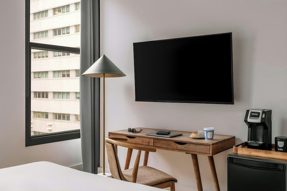 Duane Street Hotel Tribeca, Sonder by Marriott Bonvoy Room, 1 Queen Bed 8