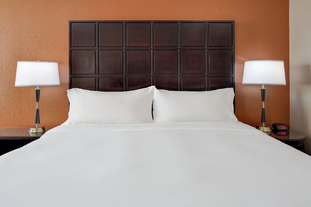 Club Room, 1 King Bed