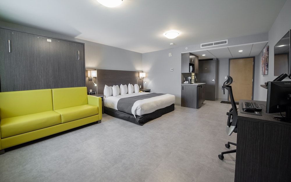 Hotel & Suites Le Dauphin Quebec Room (Distinction) 8