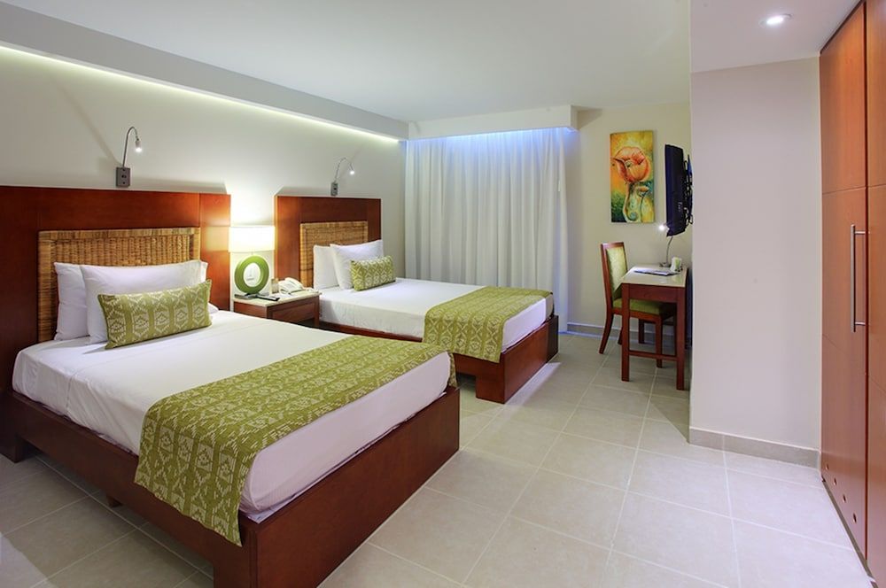 Standard Room, 2 Twin Beds, City View