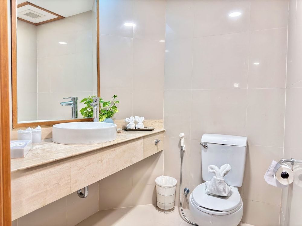 undefined Phuket Merlin Hotel 6