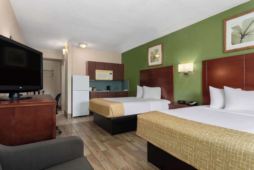 Room, 2 Queen Beds, Non Smoking (Efficiency)