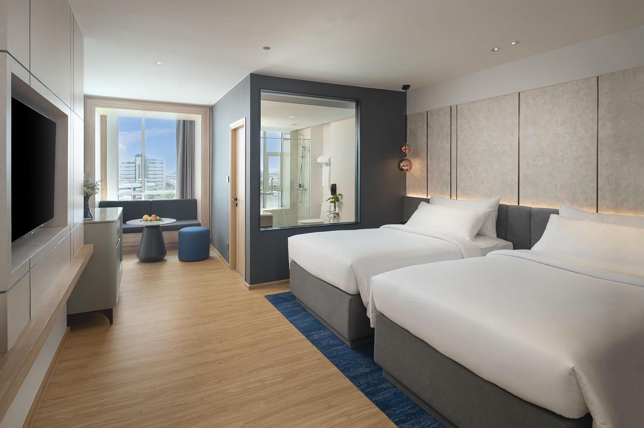 undefined Miracle Grand Convention Hotel 6