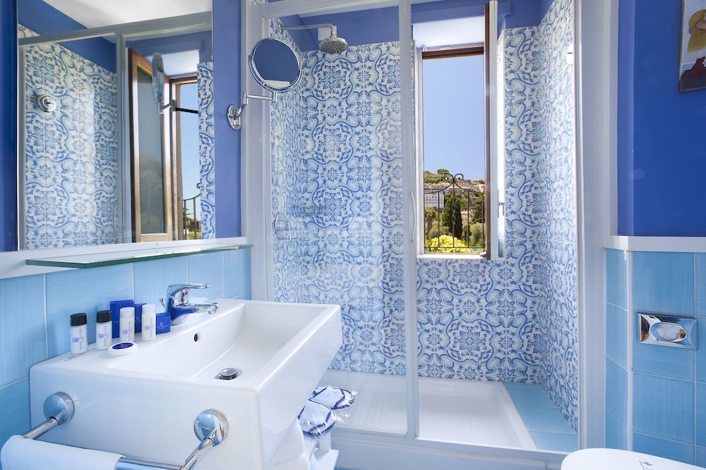 Hotel Regina Sorrento Double or Twin Room, Pool View 13