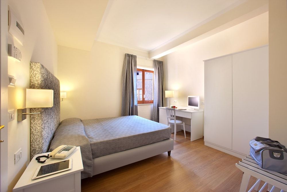 Double Room, 1 Double Bed