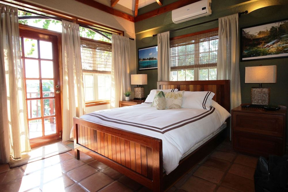 Luxury Villa, 2 Bedrooms, Oceanfront