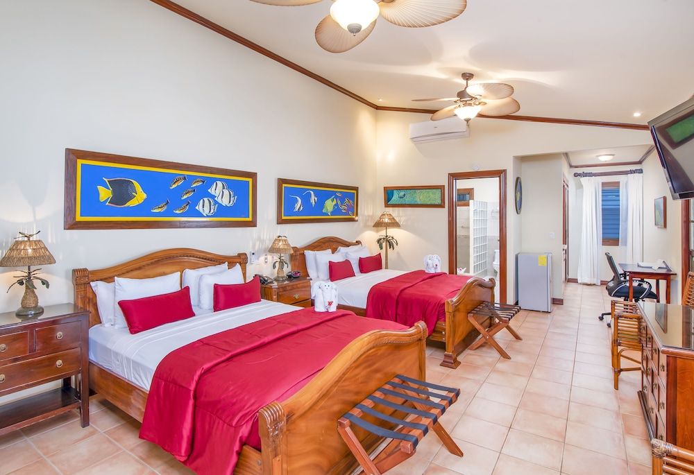 Double Room, 2 Queen Beds, Garden View