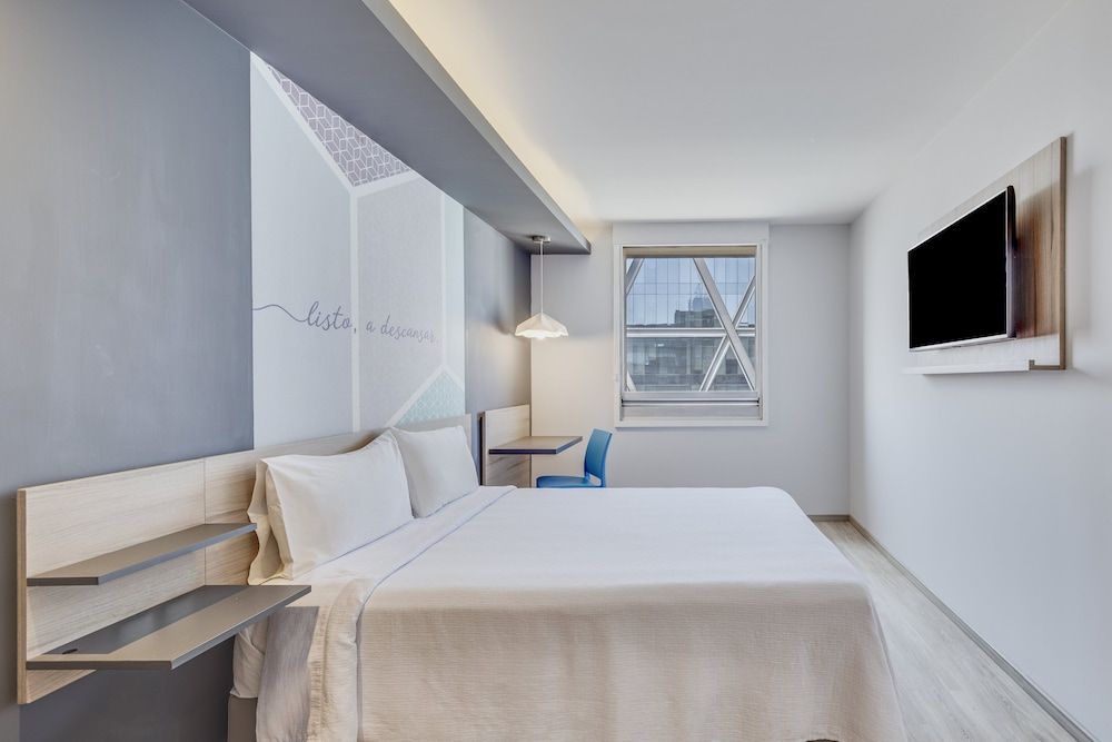 One Ciudad de Mexico Patriotismo