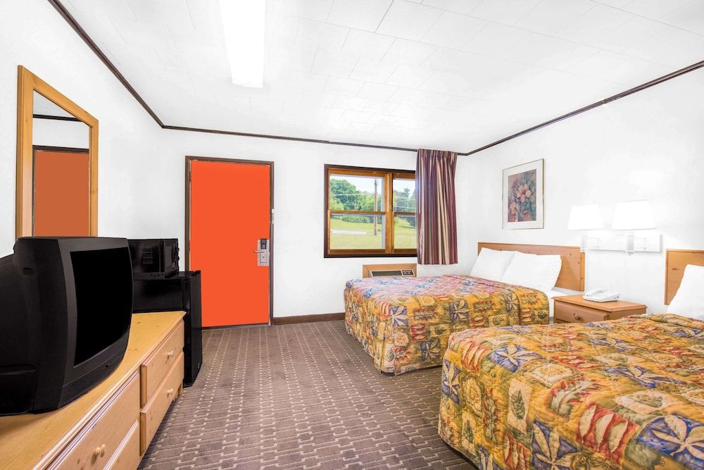 Knights Inn Pine Grove