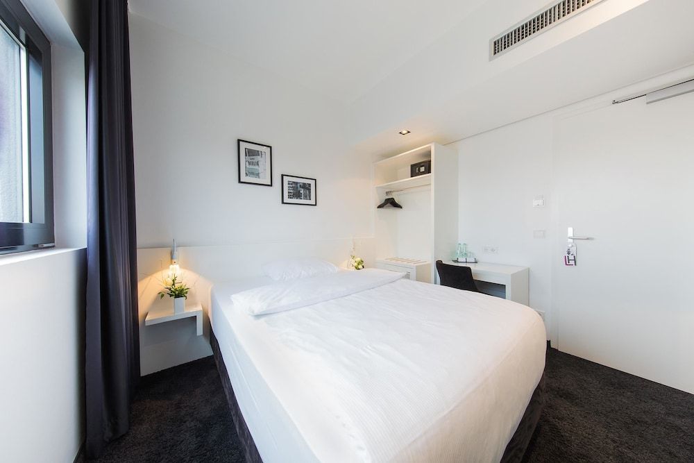 undefined Hotel LINDEMANN'S Berlin 3