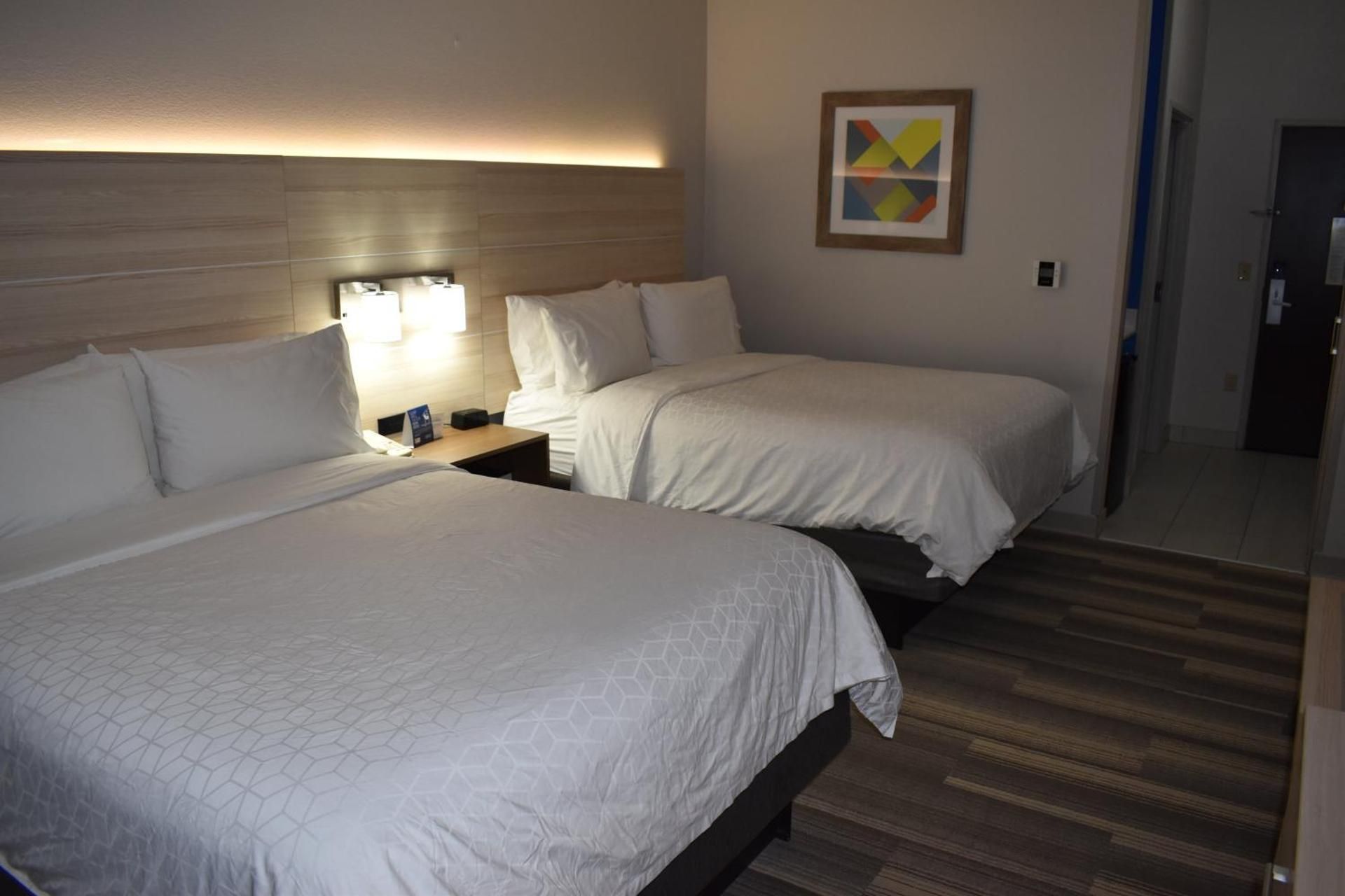 2 Queen Beds Non-Smoking