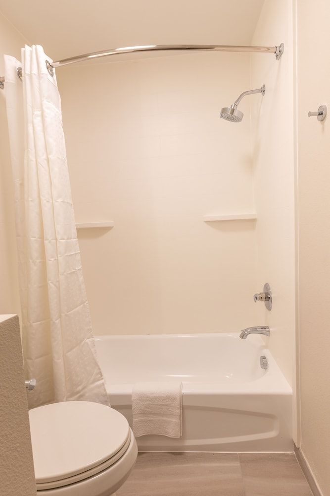 Holiday Inn Express & Suites Englewood Denver South by IHG Standard Room, 2 Queen Beds 5