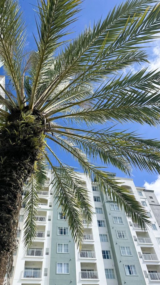 undefined The Point Hotel & Suites 8