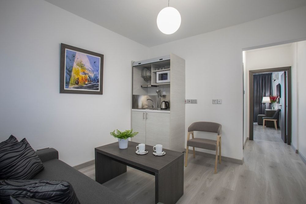 Blazer Residence Superior Apartment, 1 Bedroom, Balcony, City View 8