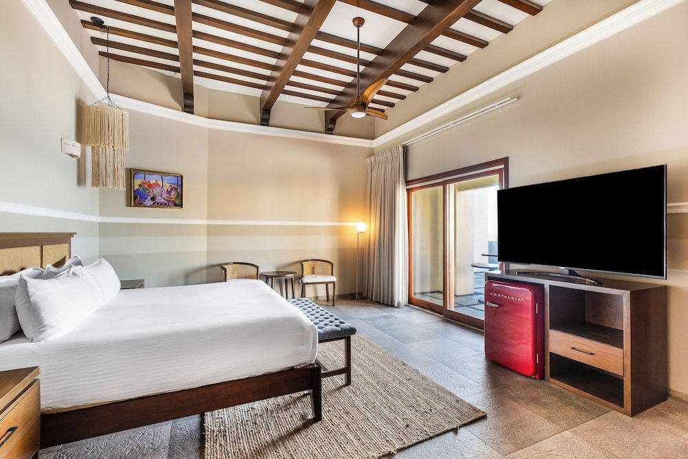 Casa Lucila Mazatlán Curamoria Collection - Adults Only Premium Suite, 1 King Bed, Ocean View (Junior) 4
