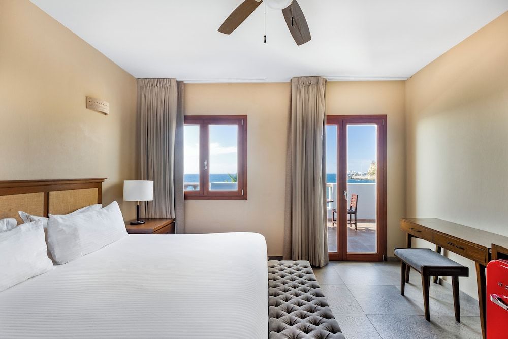 Junior Suite, 1 King Bed, Ocean View
