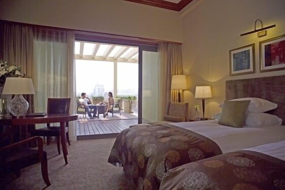 Superior Lake-View Twin Room
