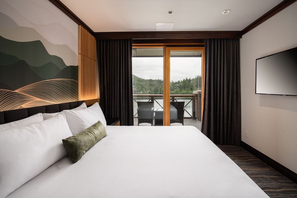 Suite, 1 Bedroom, Lake View