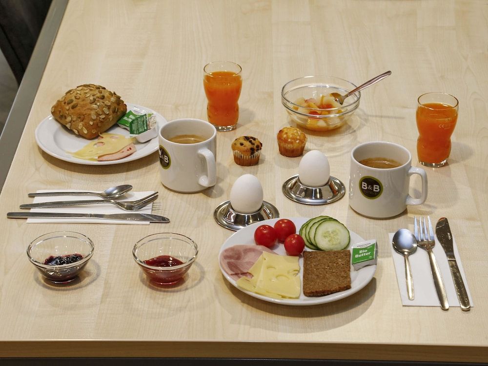 undefined B&B Hotel Berlin City-Ost 8