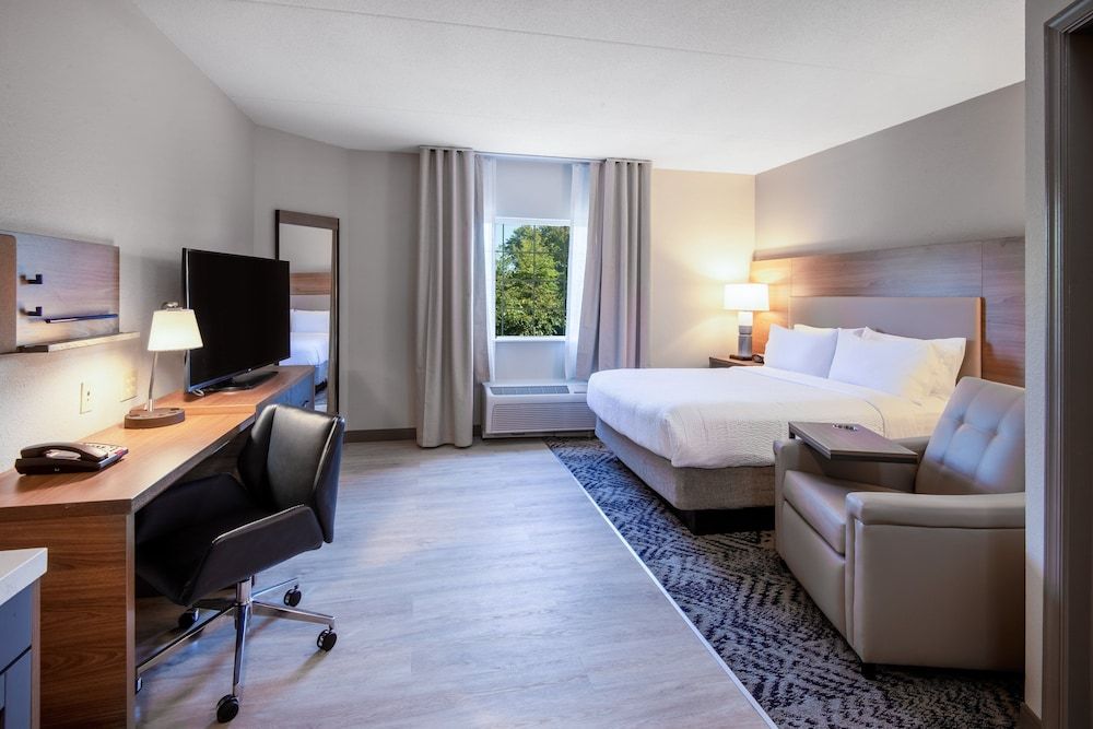 Studio Suite, 1 Queen Bed, Accessible (Communication, Mobility)