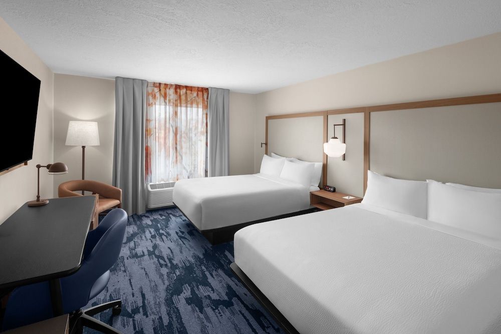 Room, 2 Queen Beds, Non Smoking (Mobility/Hearing Accessible, Tub)