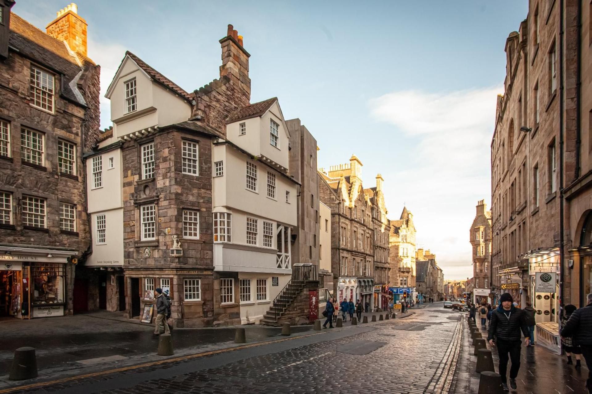Holiday Inn Express Edinburgh – Royal Mile By IHG