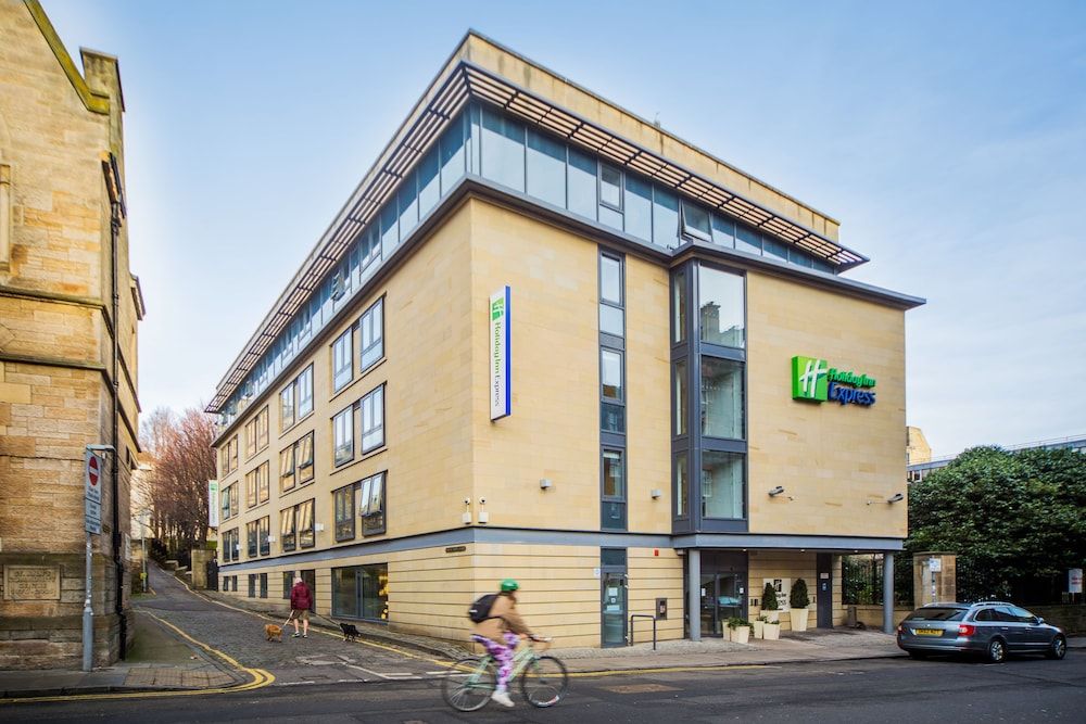 undefined Holiday Inn Express Edinburgh Royal Mile by IHG